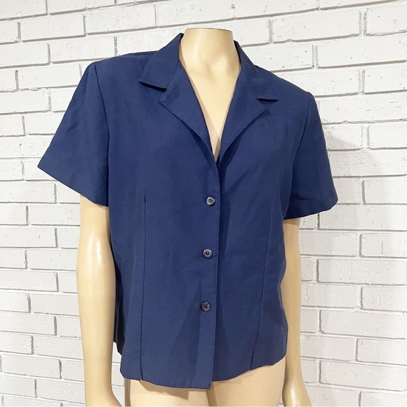 Briggs Women’s Petite Short Sleeve Button Down - Picture 2 of 9